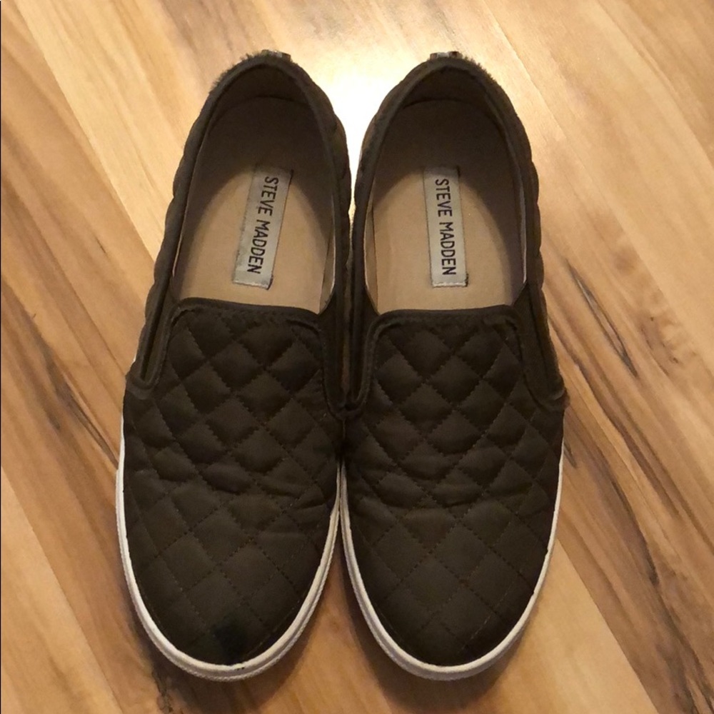 Steve Madden slip ons